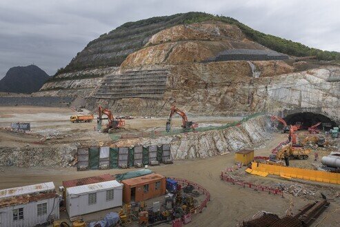 安达臣道石矿场用地发展的土地平整及基础建设工程